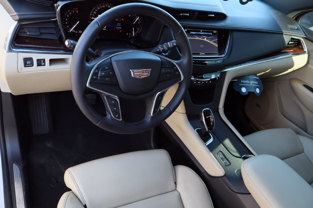 Certified 2017 Cadillac XT5 Premium Luxury FWD image 11