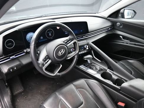 Used 2024 Hyundai Elantra Limited FWD image 13