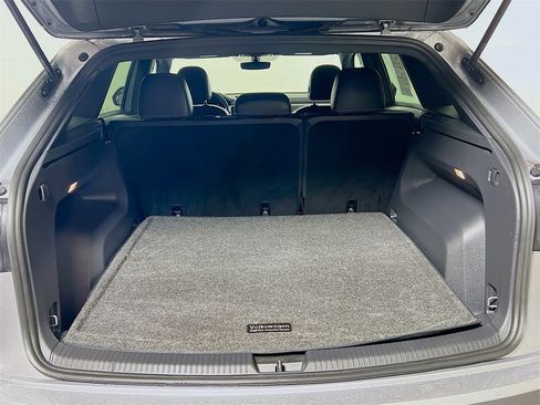 Used 2023 Volkswagen Atlas Cross Sport SE image 23