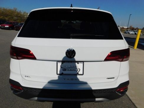 Used 2024 Volkswagen Taos SEL image 3