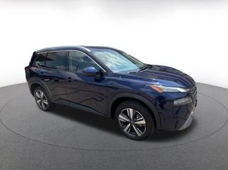 Used 2026 Nissan Rogue SL FWD video 2