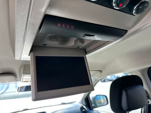Used 2016 Dodge Grand Caravan SXT w/ Rear Park Assist Package image 17