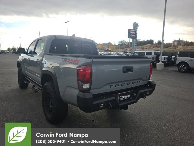 Used 2019 Toyota Tacoma TRD Off-Road AWD/4WD image 7