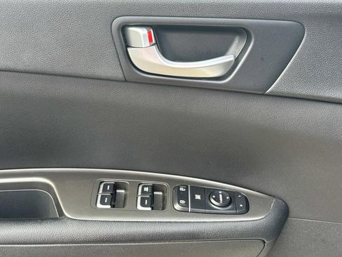 Used 2020 Kia Optima LX FWD image 19