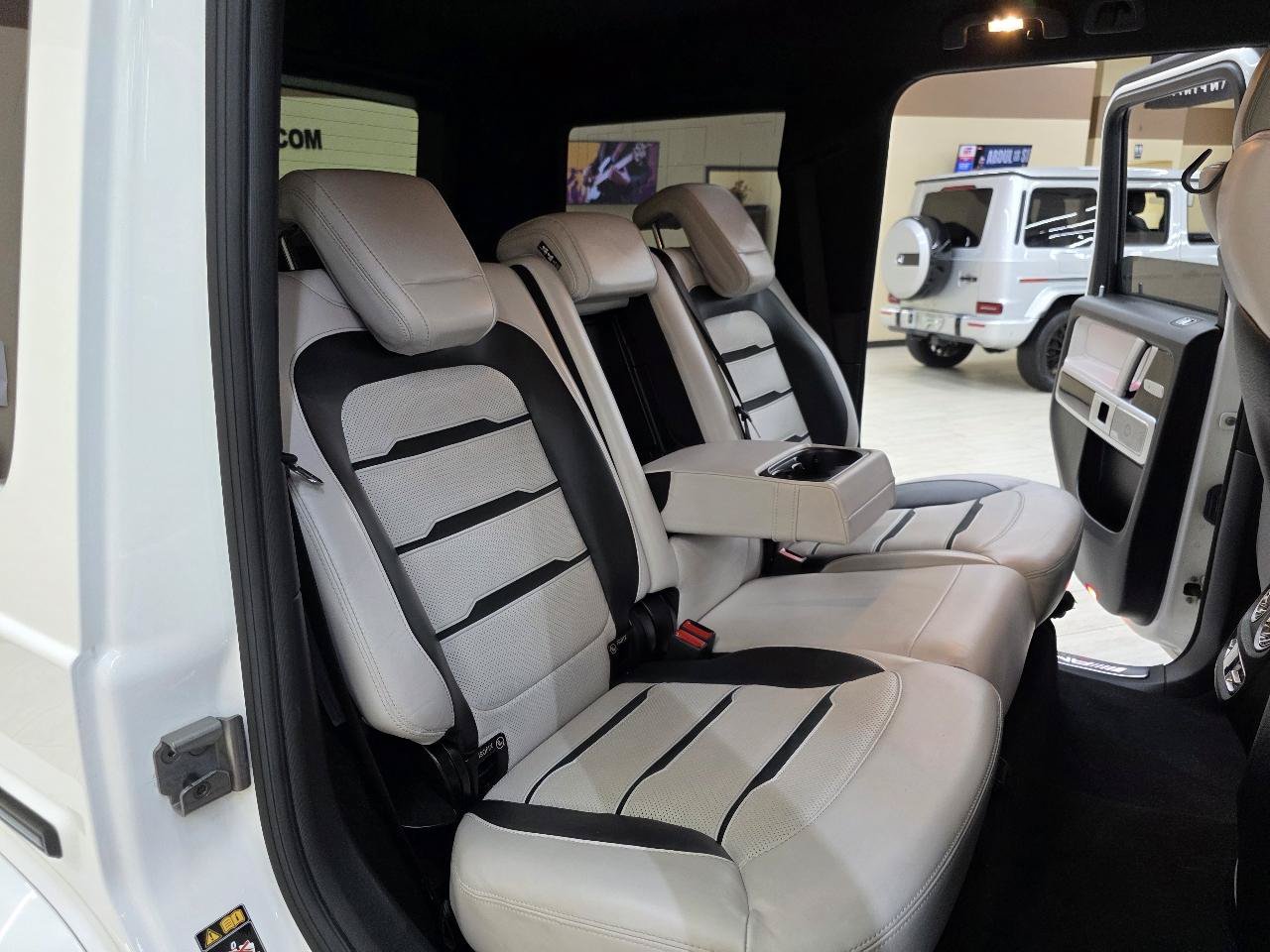 Used 2021 Mercedes-Benz G 63 AMG 4MATIC w/ G Manufaktur Interior Package image 22