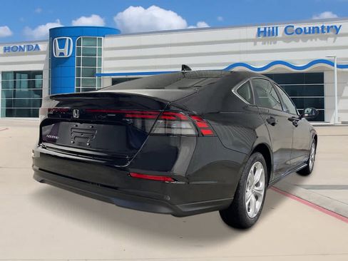 New 2026 Honda Accord LX image 5