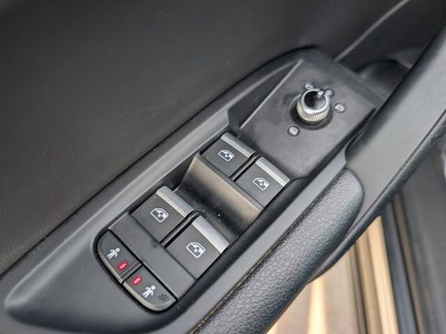 Used 2021 Audi Q5 2.0T Premium image 15