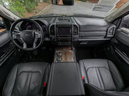Used 2018 Ford Expedition Max Platinum AWD/4WD image 5