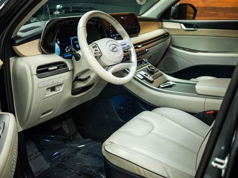 Used 2023 Hyundai Palisade Limited FWD image 9