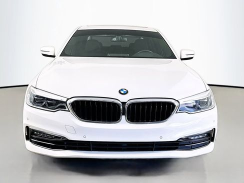 Used 2017 BMW 540i image 2