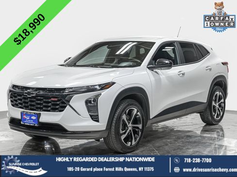 Used 2024 Chevrolet Trax RS image 1