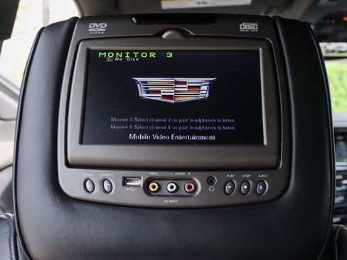 Used 2019 Cadillac Escalade Platinum image 42