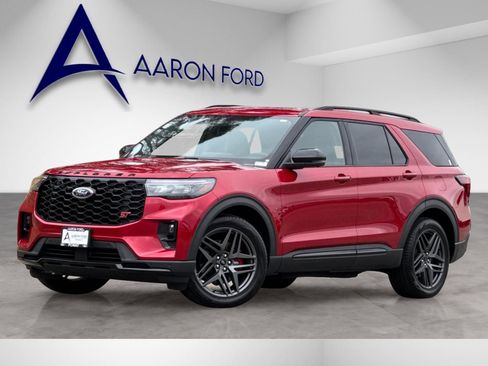 Used 2025 Ford Explorer ST w/ Sun And Sound Package AWD/4WD image 2