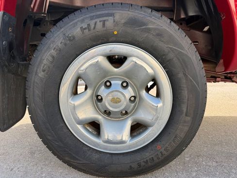 Used 2015 Toyota Tacoma PreRunner w/ SR5 Package image 11