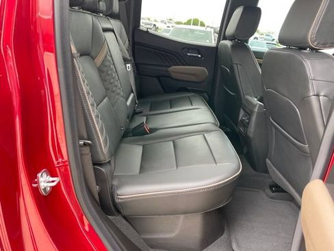 Used 2026 GMC Canyon Denali AWD/4WD image 18