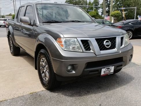 Used 2018 Nissan Frontier PRO-4X AWD/4WD image 5