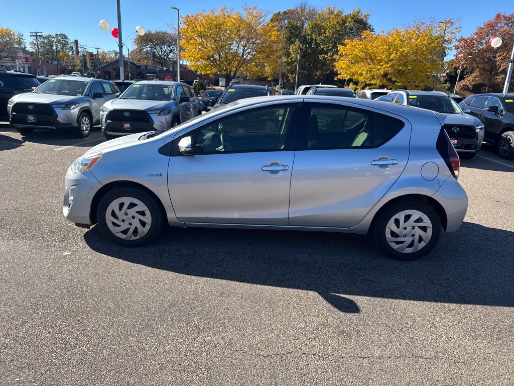 Used 2016 Toyota Prius C One FWD image 4