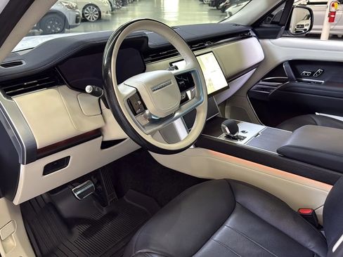 Used 2024 Land Rover Range Rover SE AWD/4WD image 14