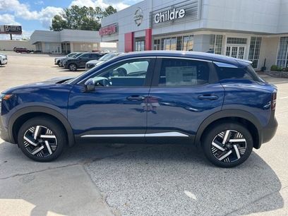 New 2025 Nissan Kicks SV w/ SV Premium Package