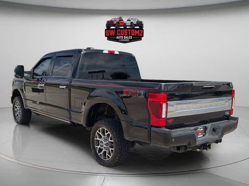 Used 2021 Ford F250 Platinum w/ FX4 Off-Road Package AWD/4WD image 5