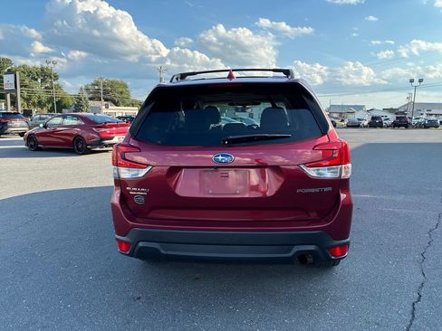 Certified 2022 Subaru Forester Premium AWD/4WD image 7