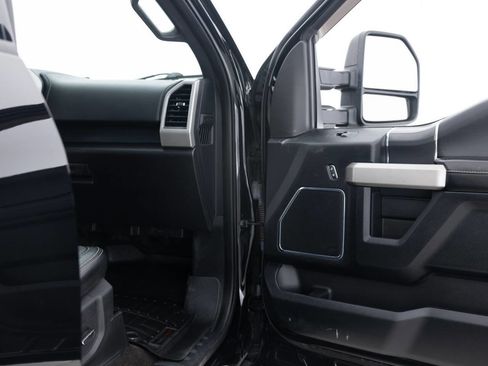 Used 2018 Ford F150 Lariat w/ Equipment Group 502A Luxury image 32