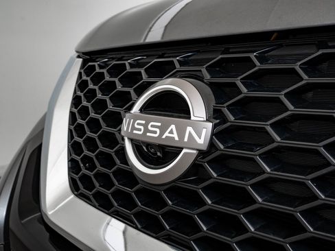 Used 2023 Nissan Murano SL w/ SL Moonroof Package image 3