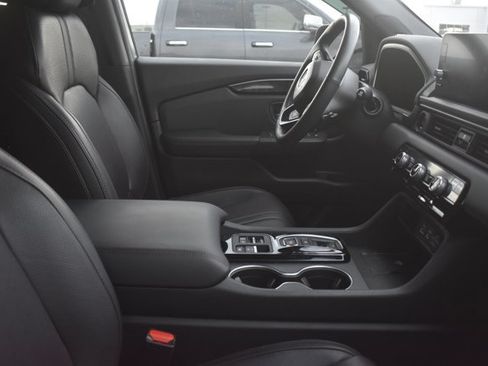 Used 2025 Honda Pilot Black Edition image 5