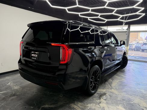 Used 2024 GMC Yukon XL Denali image 3