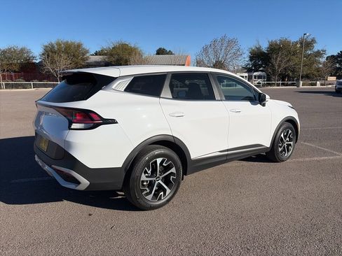 Used 2025 Kia Sportage EX image 3