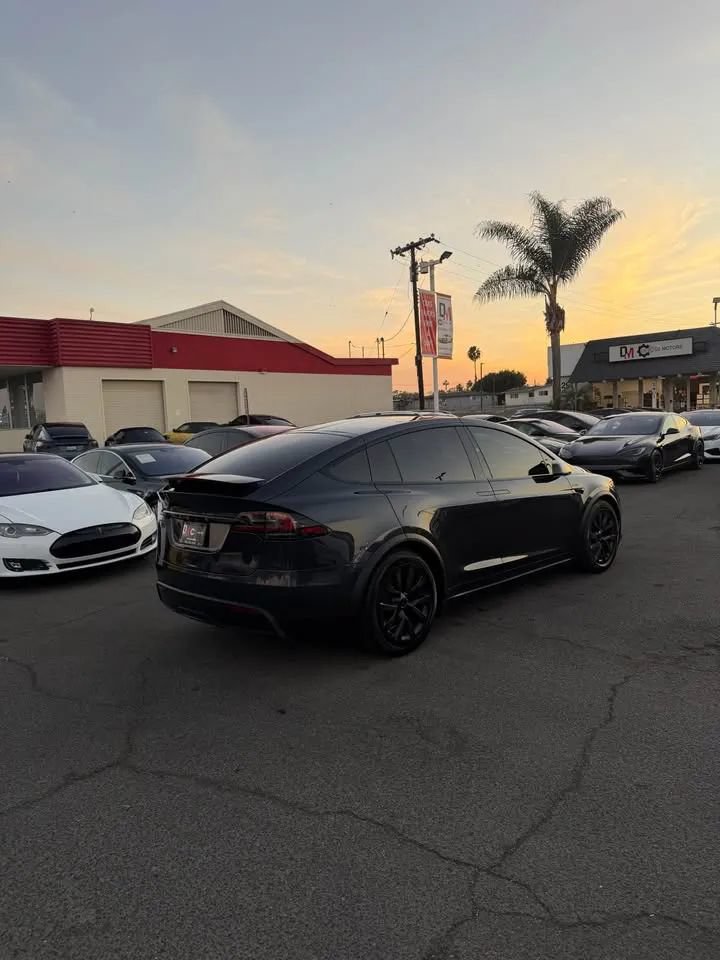 Used 2025 Tesla Model X AWD/4WD image 4