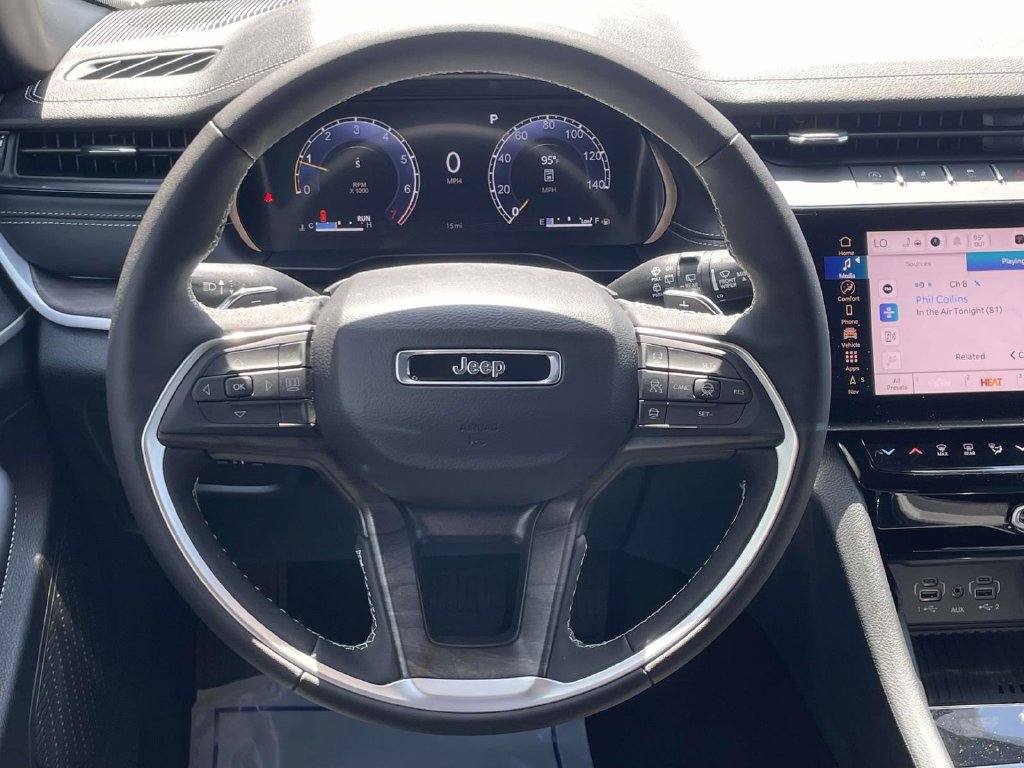 New 2027 Jeep Grand Cherokee Altitude RWD image 24