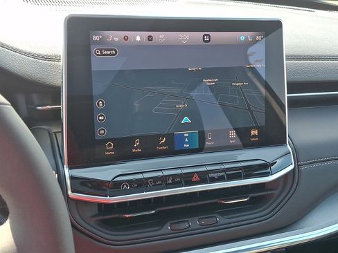 Used 2023 Jeep Compass High Altitude image 28