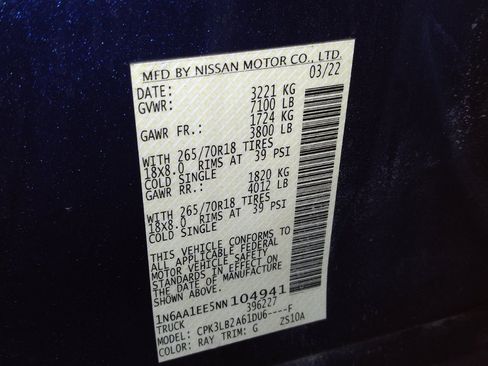 Used 2022 Nissan Titan SV image 33