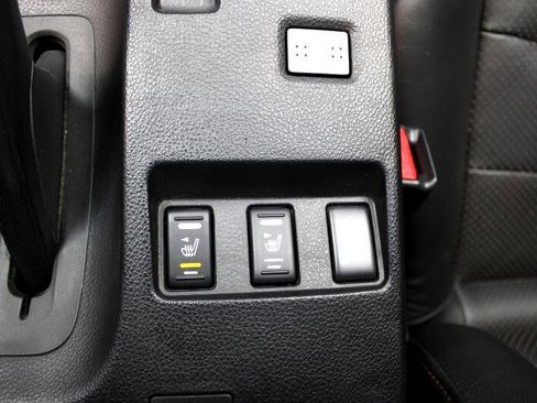 Used 2004 Nissan 350Z Touring w/ Cargo Convenience Pkg image 13