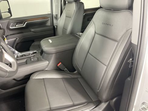 New 2025 GMC Sierra 2500 Denali w/ Denali Reserve Package image 20