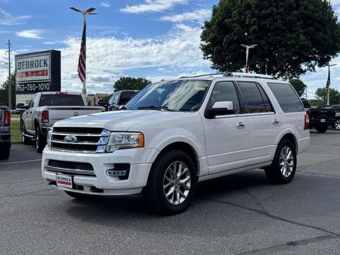 Used 2015 Ford Expedition Limited w/ Equipment Group 301A AWD/4WD image 3