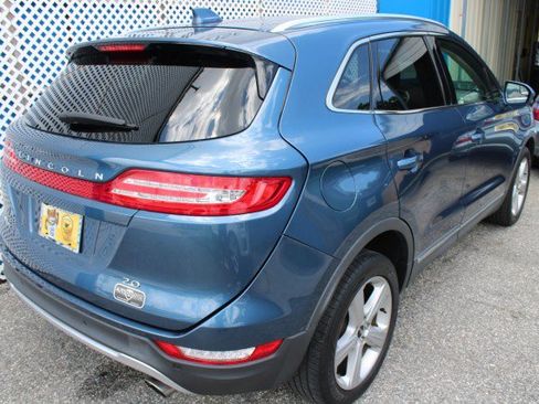 Used 2018 Lincoln MKC Premiere FWD image 4