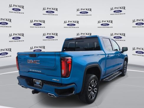 Used 2023 GMC Sierra 1500 AT4 w/ AT4 Premium Package AWD/4WD image 5