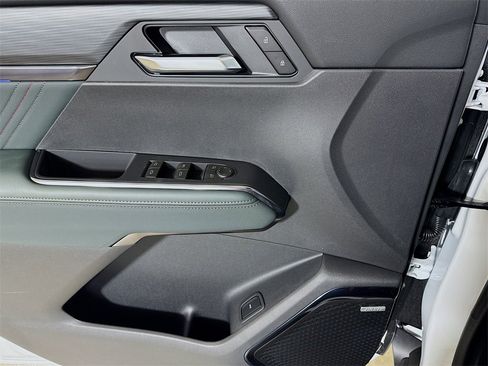 New 2026 GMC Acadia AT4 w/ Luxury Package image 16