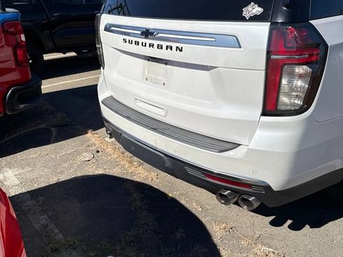 Used 2021 Chevrolet Suburban High Country w/ Premium Package AWD/4WD image 11