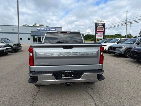 Used 2023 Chevrolet Silverado 1500 LT AWD/4WD image 6
