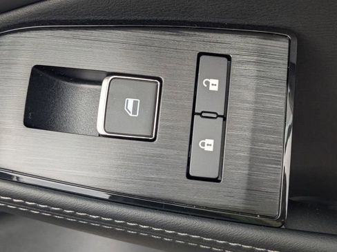 New 2026 Nissan Rogue Platinum image 33