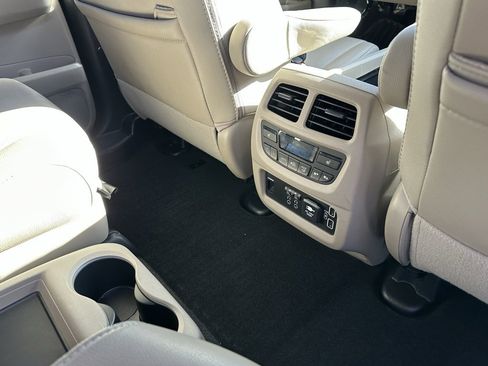 Used 2021 Honda Pilot Touring image 22