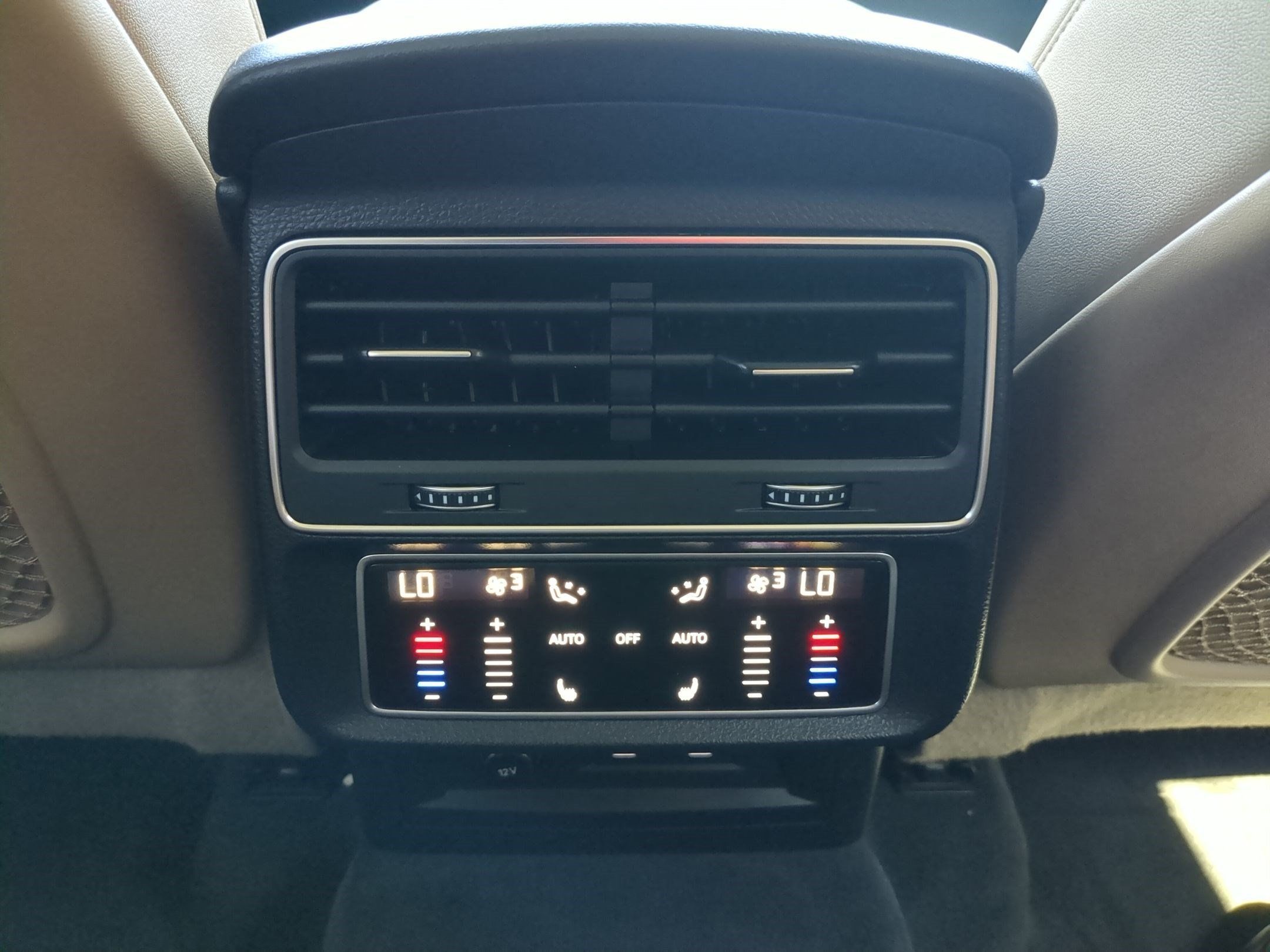 Used 2021 Audi Q8 Prestige AWD/4WD image 30
