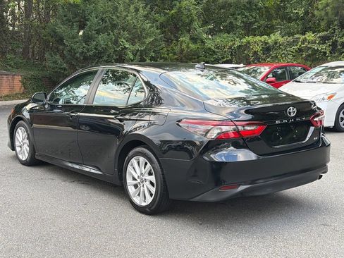 Used 2021 Toyota Camry LE FWD image 3