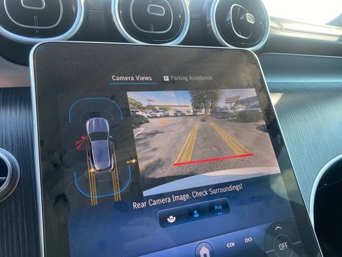 Used 2025 Mercedes-Benz GLC 350e GLC 350e image 18