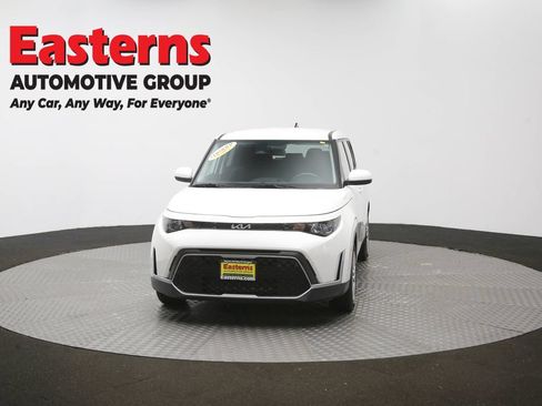 Used 2023 Kia Soul LX FWD image 52