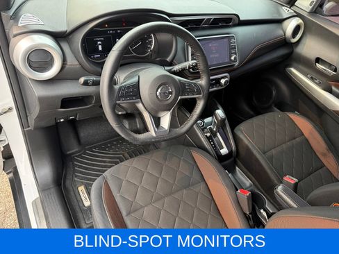Used 2020 Nissan Kicks SR w/ Exterior Package FWD image 14