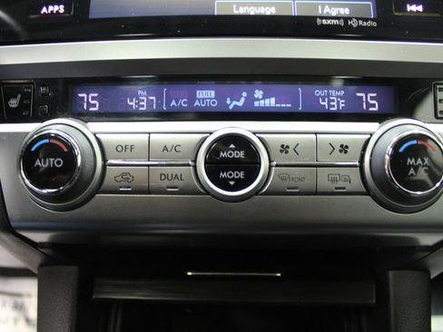 Used 2016 Subaru Legacy 2.5i Limited image 18